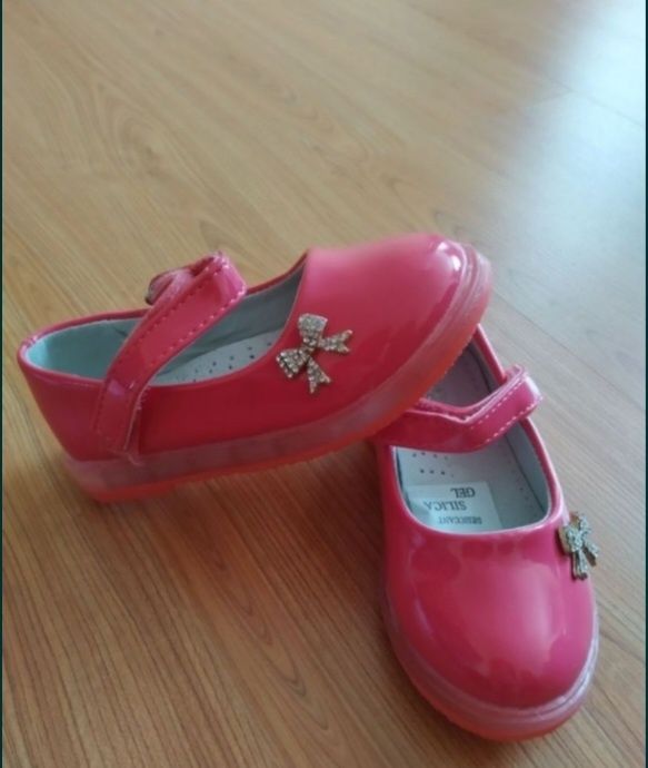 Туфлі на  дівчинку