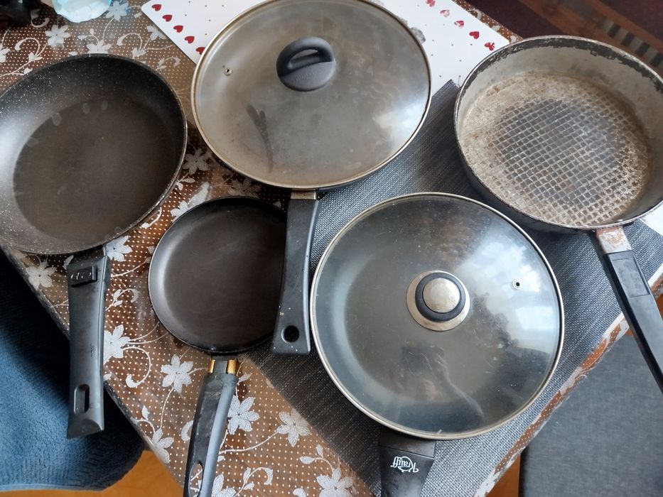 Продам сковородки крышки