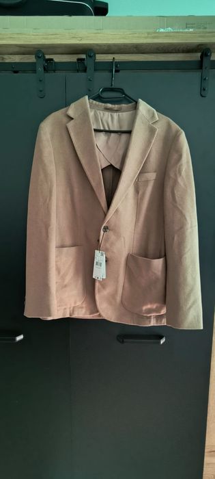 Nowa marynarka Mango – rozmiar 50