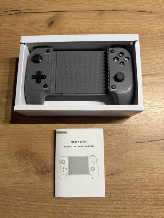 Bezprzewodowy kontroler / pad o gier mobilnych Android IOS