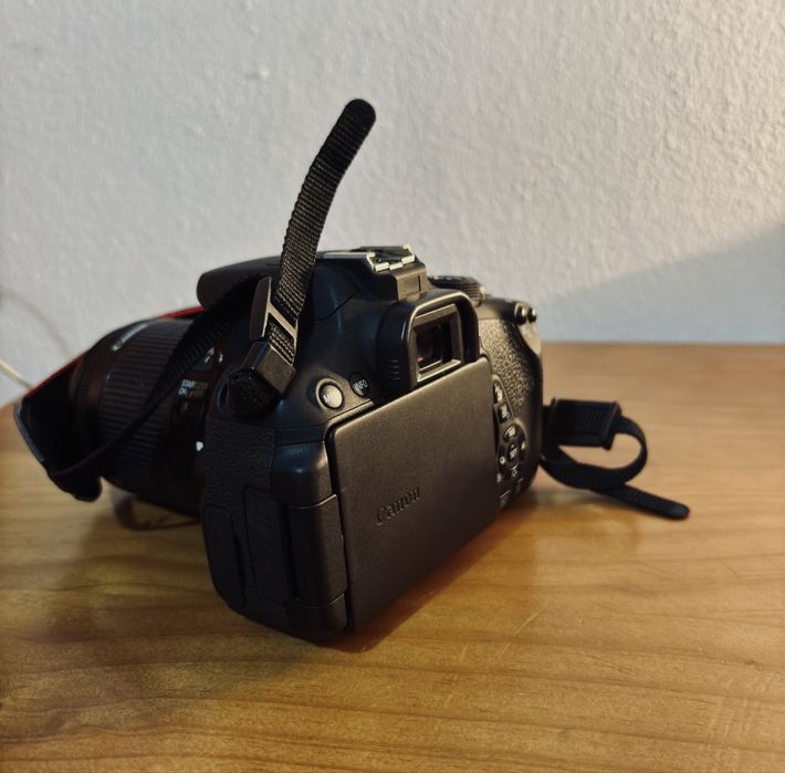 Cam. Canon EOS 700D