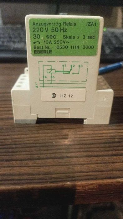Професійне реле затримки включення Eberle IZA1 220V 10A (контакт COM)