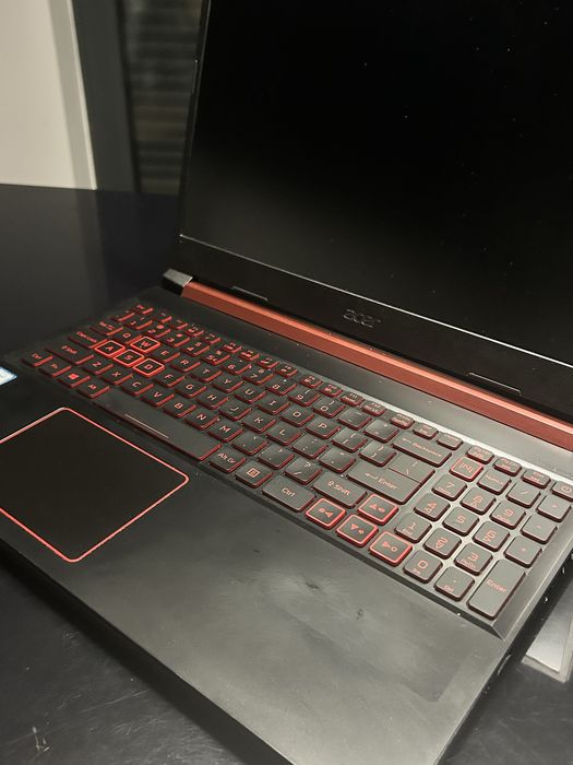 Laptop Acer Nitro AN515