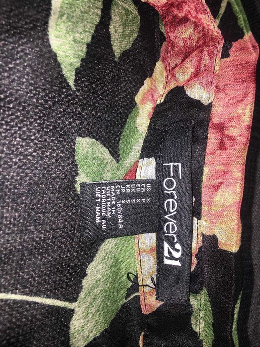 bluzka czarna w kwiatki FOREVER 21