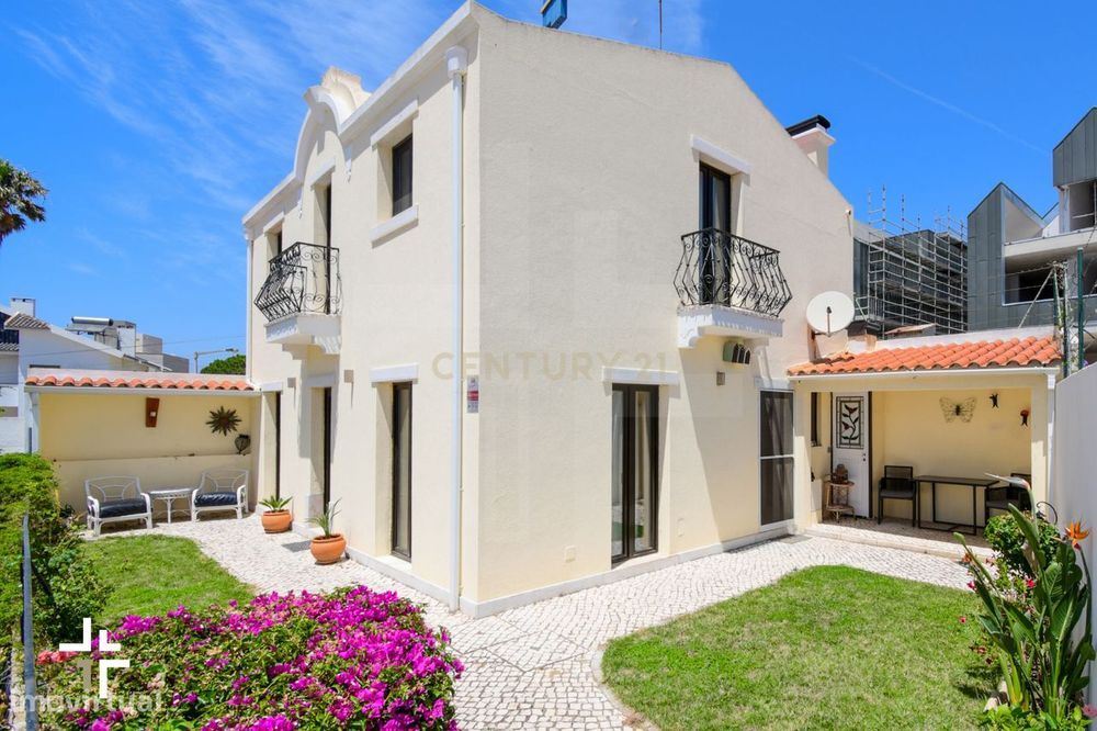 Moradia T2 com Jardim e Alpendres Exclusivos | São Pedro do Estoril