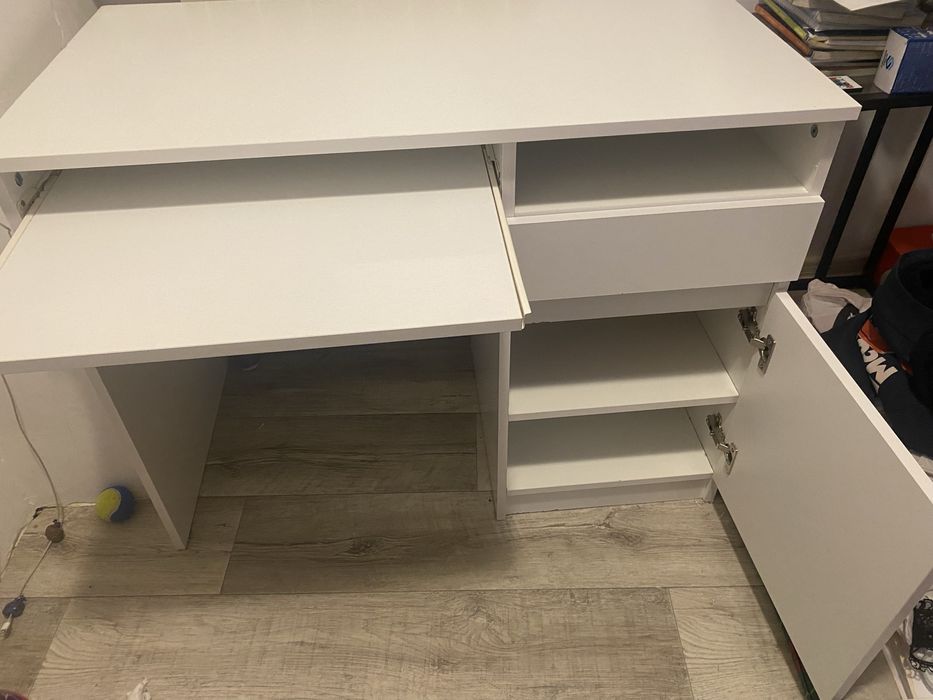 Biurko w dobrym stanie