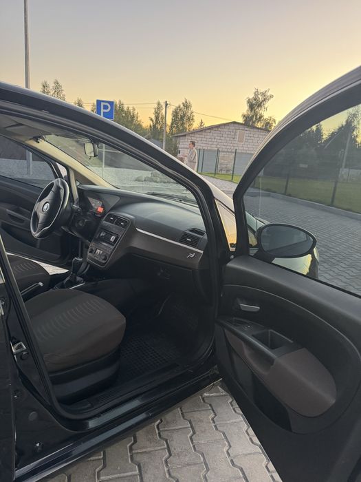 продам Fiat punto (grande) 1.4 чорний Автомат