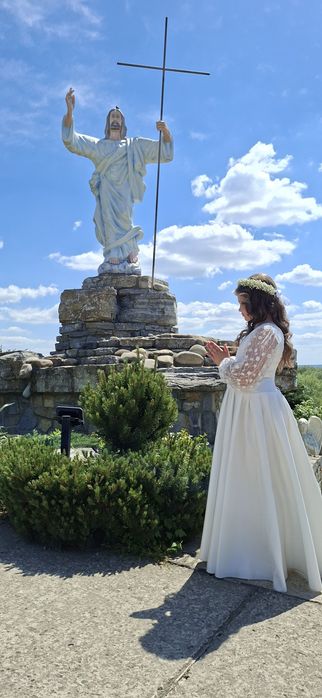 Сукня плаття платье  біла на перше причастя