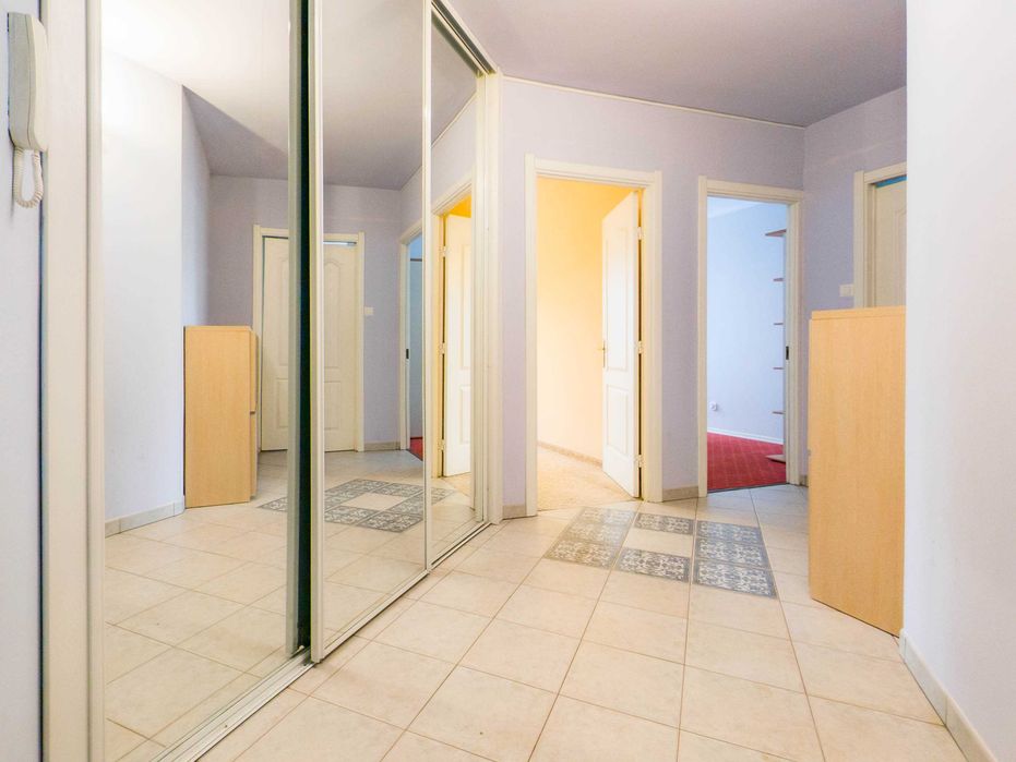 2 pokoje + salon, 2 balkony, miejsce postojowe. 86 M2. Ul. Głęboka 12