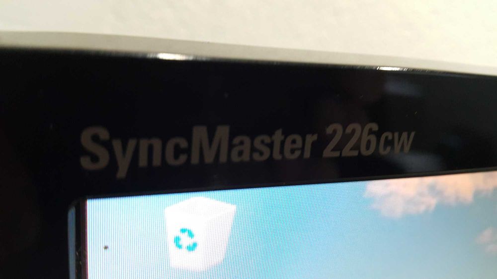 Monitor komputerowy Samsung 22 cale SyncMaster 226cw DVI