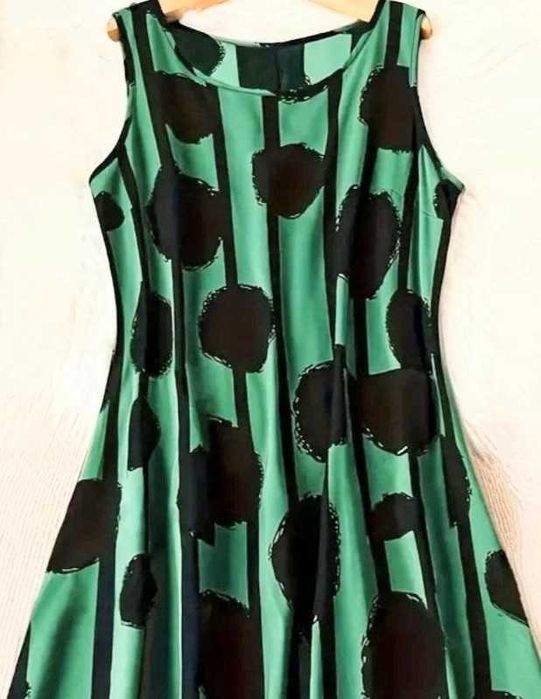 Nowa letnia sukienka w grochy 5 xl .