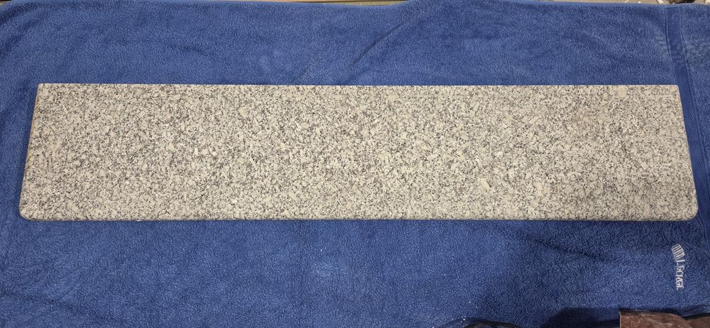 Parapet granitowy 119x25x3cm