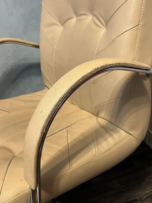 Компʼютерне крісло