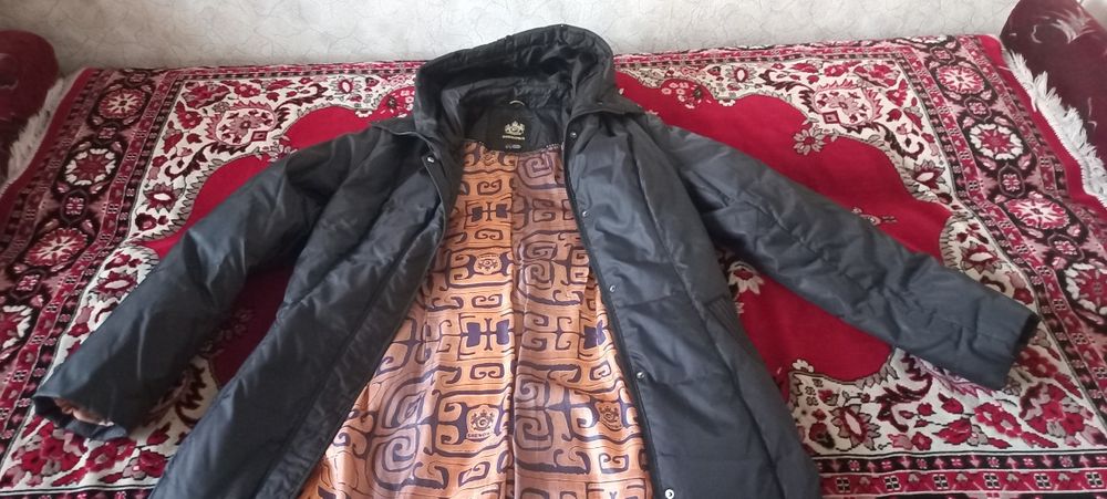 Пуховик   жіночий  .