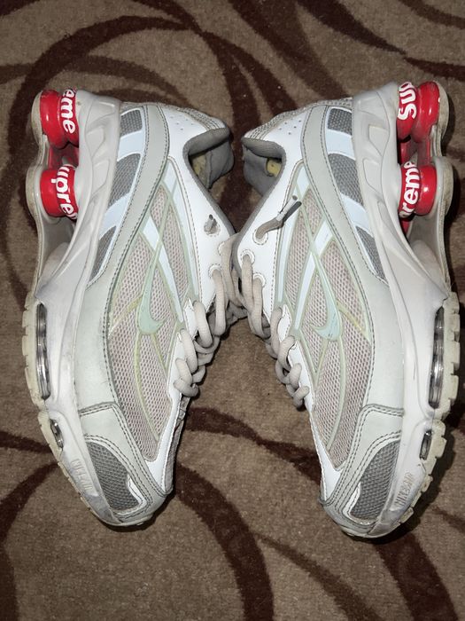 Nike shox supreme
