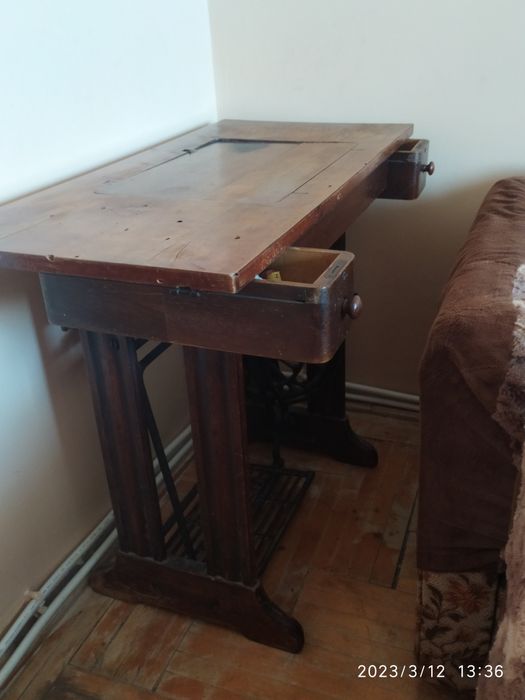 Швейна машинка SINGER