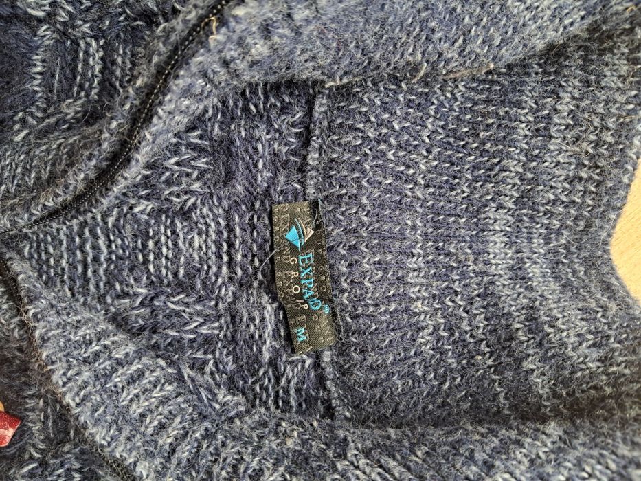 Віддам  зимовий светр М