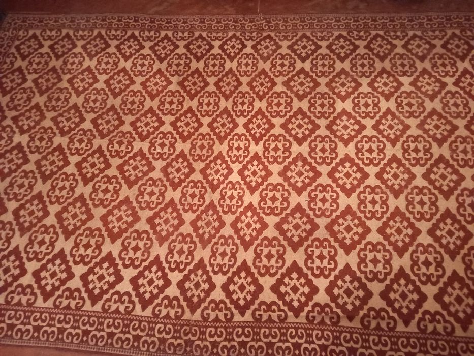 Килим на підлому з СРСР