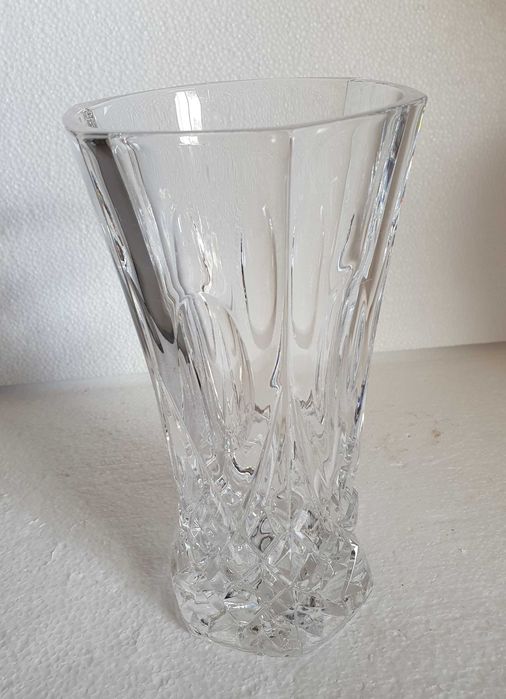 Soberba Jarra de Cristal trabalhado - 21 cm - vintage