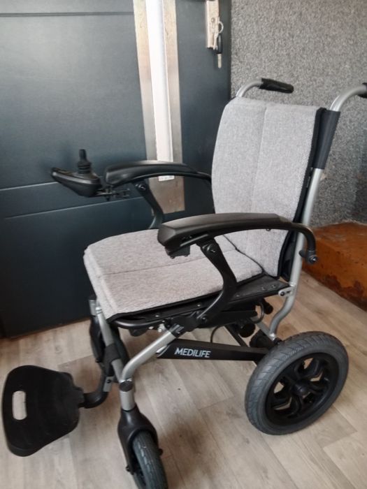 Wózek inwalidzki elektryczny
