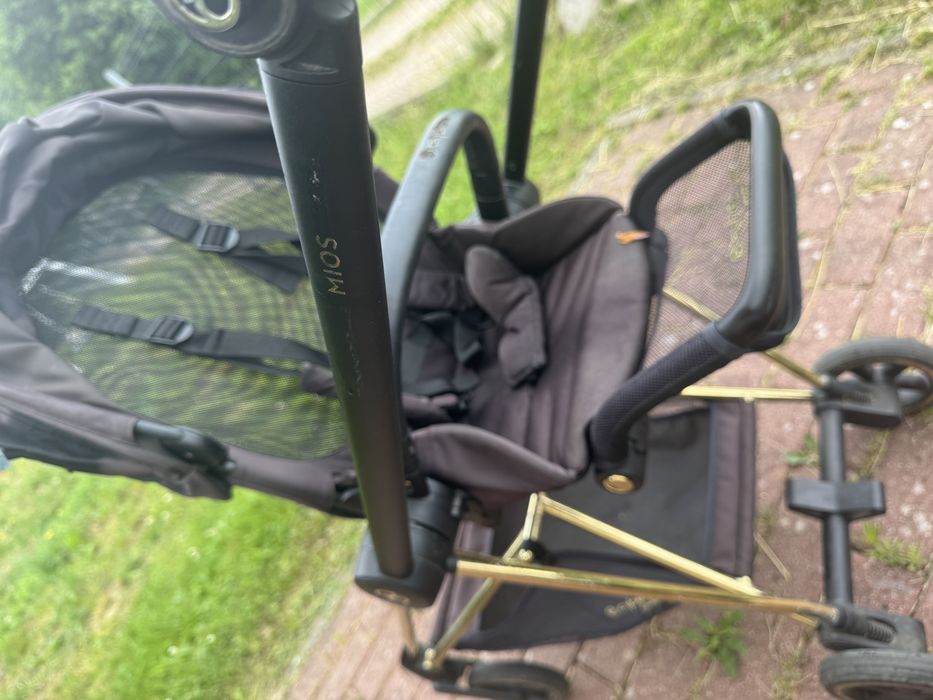 Stelaż z kółkami  cybex mios