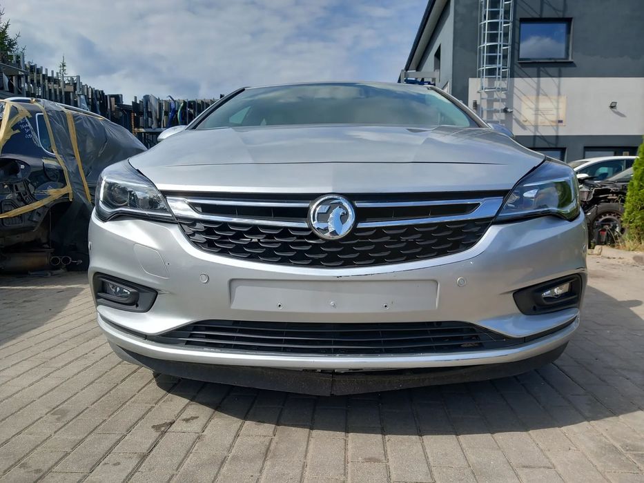 OPEL ASTRA K ZDERZAK PRZEDNI PRZÓD SPRYSKI PDC PARKTRONIC KOLOR: Z176