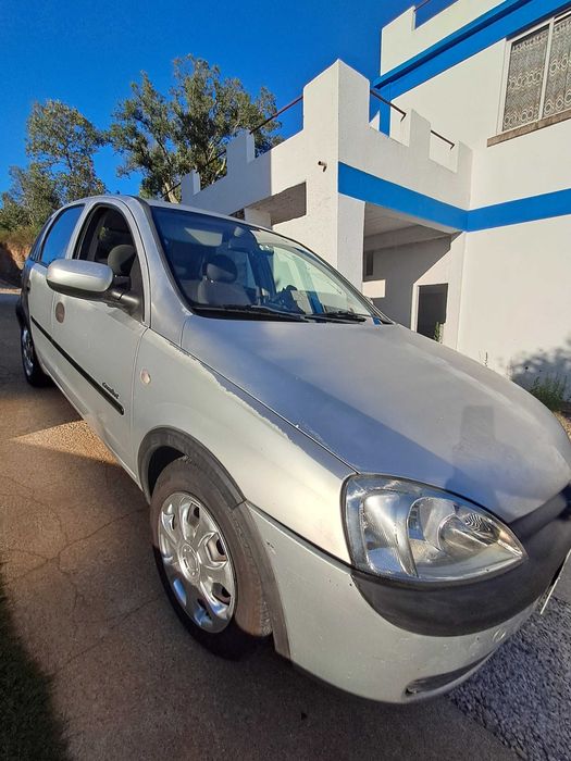 Opel corsa 1.2 em otimo  estado.