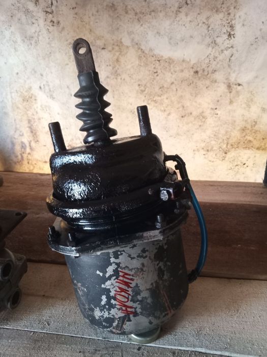 Продам запчастини на Зіл 130