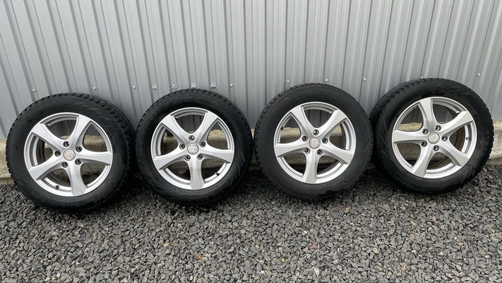 Диски алюмінієві легкосплавні R16 шини гума Nokian