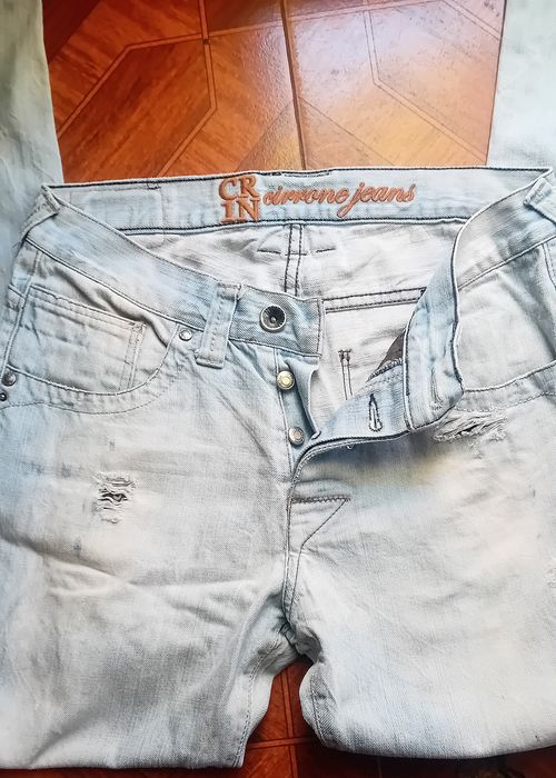 Jeans Claros Carrone Jeans com Rasgos – Fabricado em Portugal