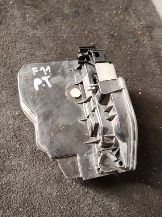 Zamek prawy tył BMW f11 prawy tył kombi