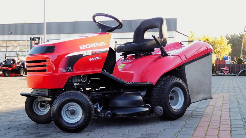 Traktorek kosiarka HONDA 2315 NOWY SILNIK GWARANCJA (311003.5) - Baras