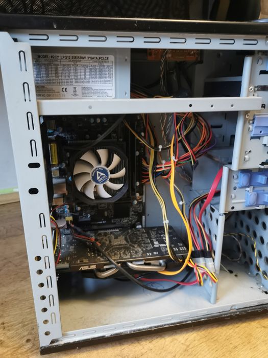 Komputer PC Intel Xeon E3-1225 v2 / AS Rock P75 Pro3 / 12GB RAM DDR3