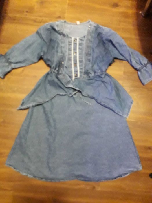 sukienka  z długimi rękawami