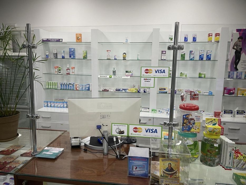 Меблі для Аптеки, Вітрини