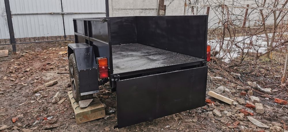 Причеп легковий посилений