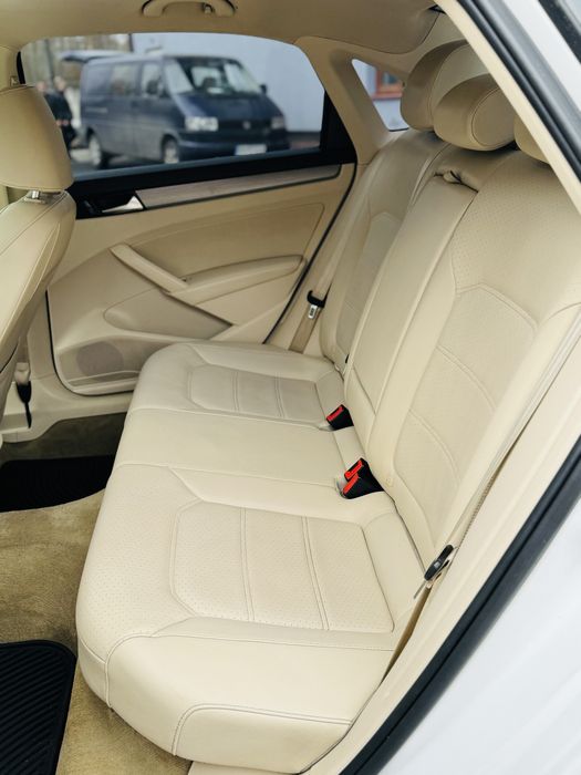 Volkswagen Passat B7 2.0 TDI SE