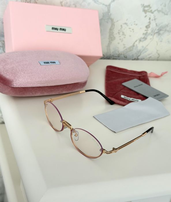 Солнцезащитные очки miu miu полный комплект хамелионы меняют цвет