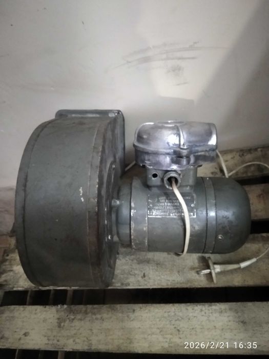 витяжка улітка  220в в доброму робочому сані