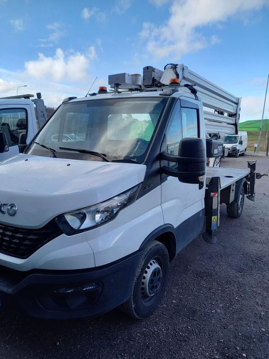 Iveco DAILY  Podnośnik CTE 23 metry jak nowy Idealny