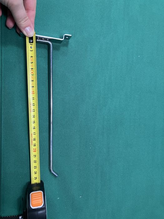 93 Ganchos para expositores de loja