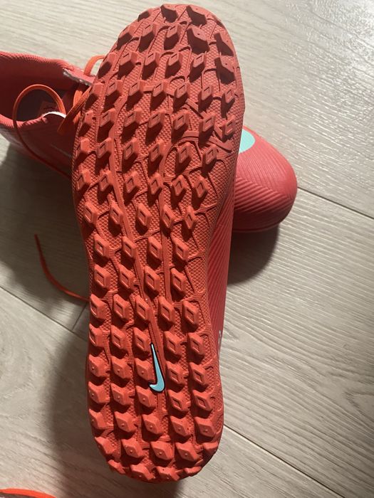 Сороканіжки Найк Меркуріал