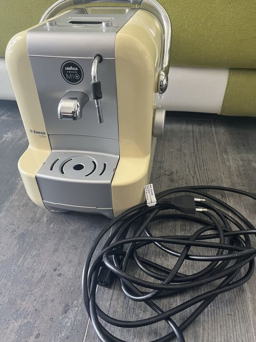 Продам кавову машинку Saeco
