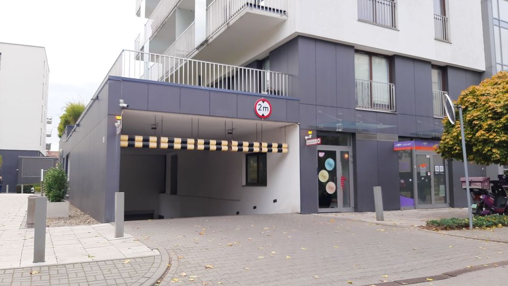 miejsce garażowe na osiedlu Centauris ul. Ślężna