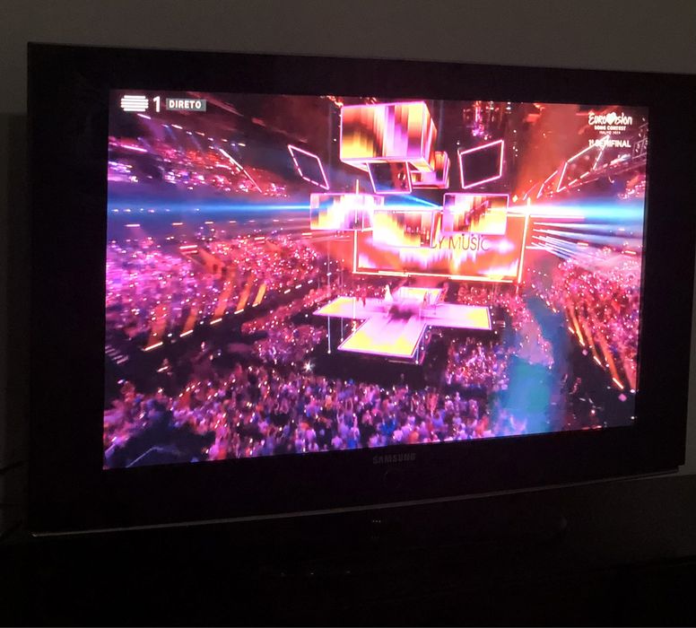 Televisão LCD HD Samsung 37 polegadas