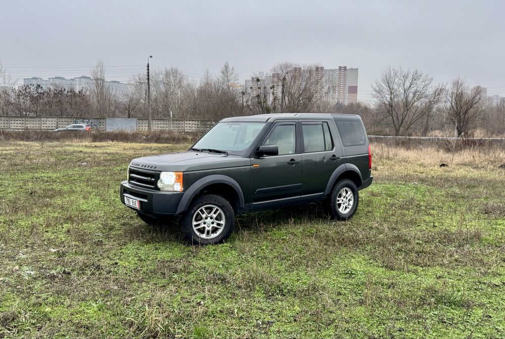 Автомобіль в гарному стані як технічно так і візуально. В техніку вкладено дуже багато грошей, включаючи повний ремонт двигуна. Наразі не потребує ніяких вкладень. Є сервісна книжка. Є Вебаста, яка працює.  З документами повний порядок, чешська реєстрація.