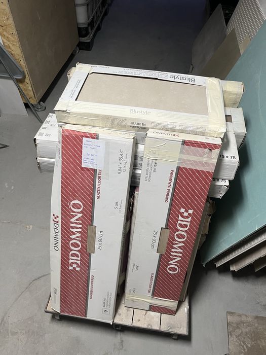 Lote de ladrilhos diversos