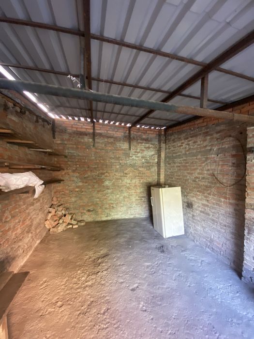 Продаж цегляний гараж