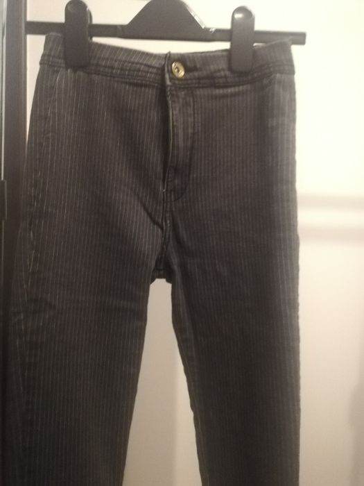 Spodnie jeansowe Bershka