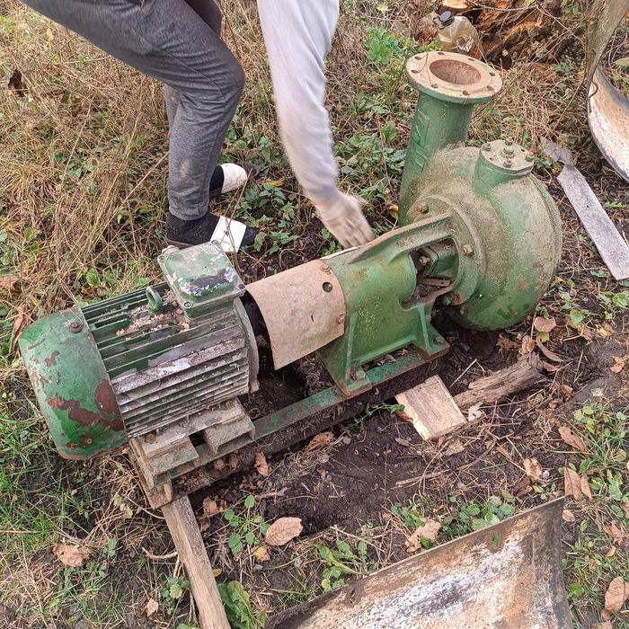 Помпа електрична